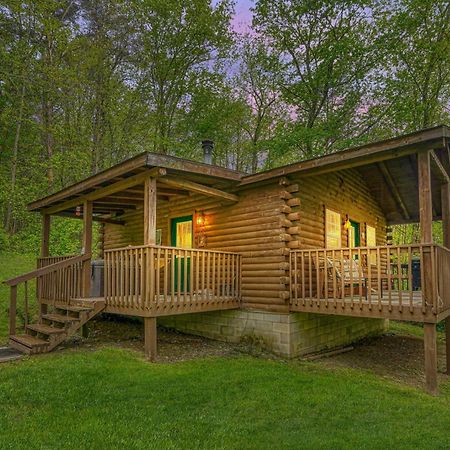 Blue Rose Cabins - Rosebud Cabin Логан Экстерьер фото